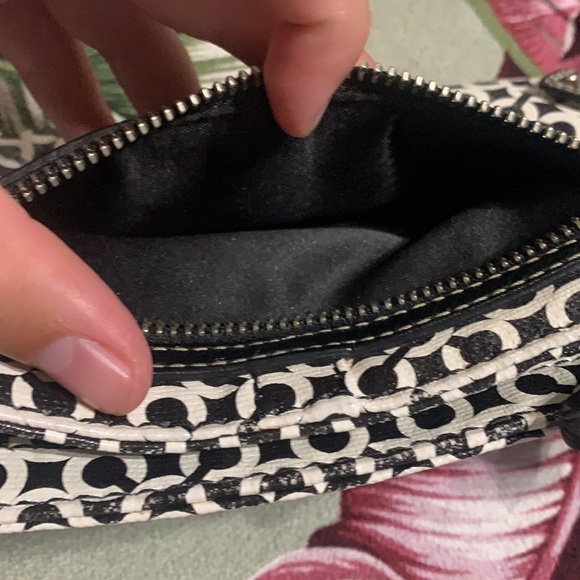 Coach black and white small purse / handbag - Picture 15 of 15